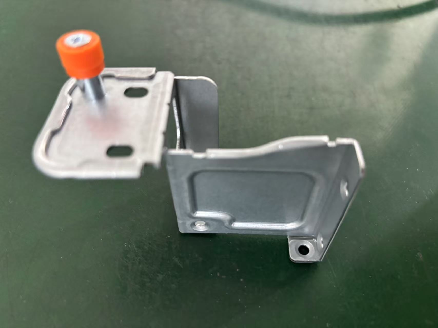 Hard drive bracket