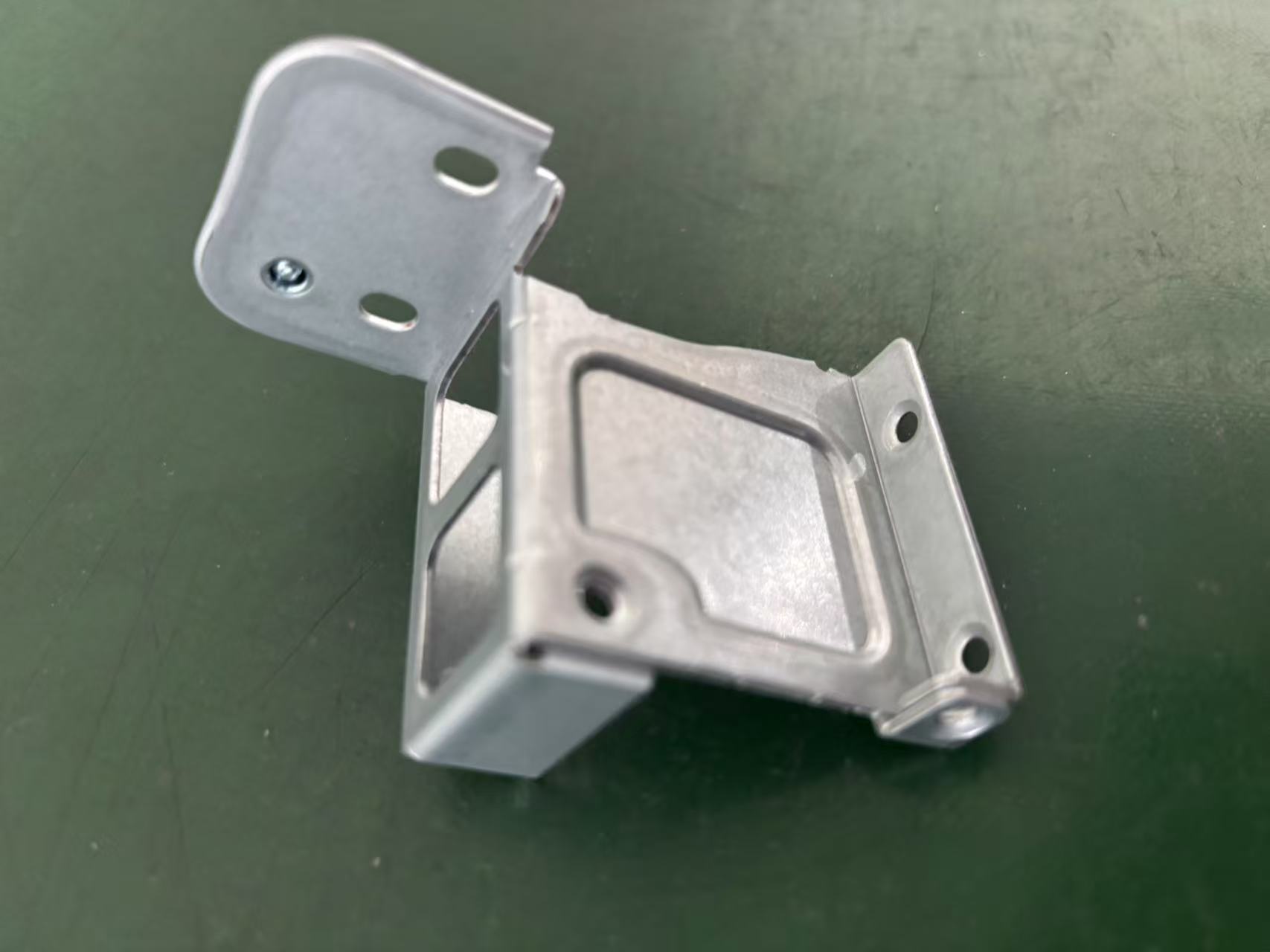 Hard drive bracket