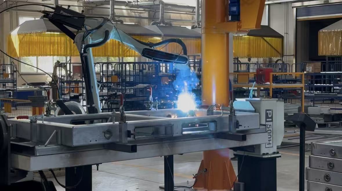 Fabrication de tôle de précision.jpg